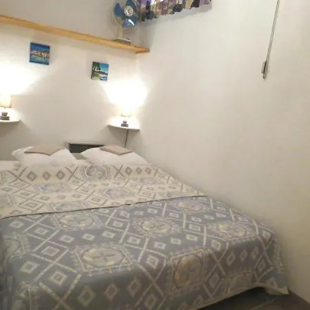 Climatise 2 Pieces Avec Terrasse Et Jardin A - Fr-1-780-59 * Sainte-Maxime